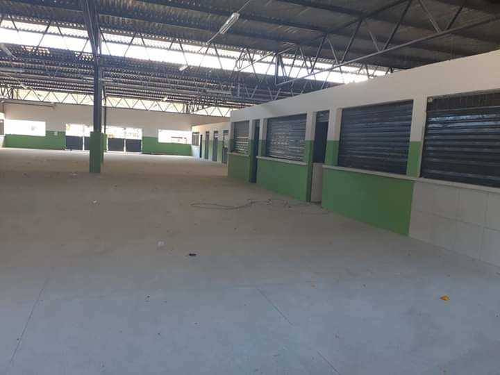 Prefeito se recebe Chefe de Gabinete do estado para avaliar conclusão do Centro de Abastecimento